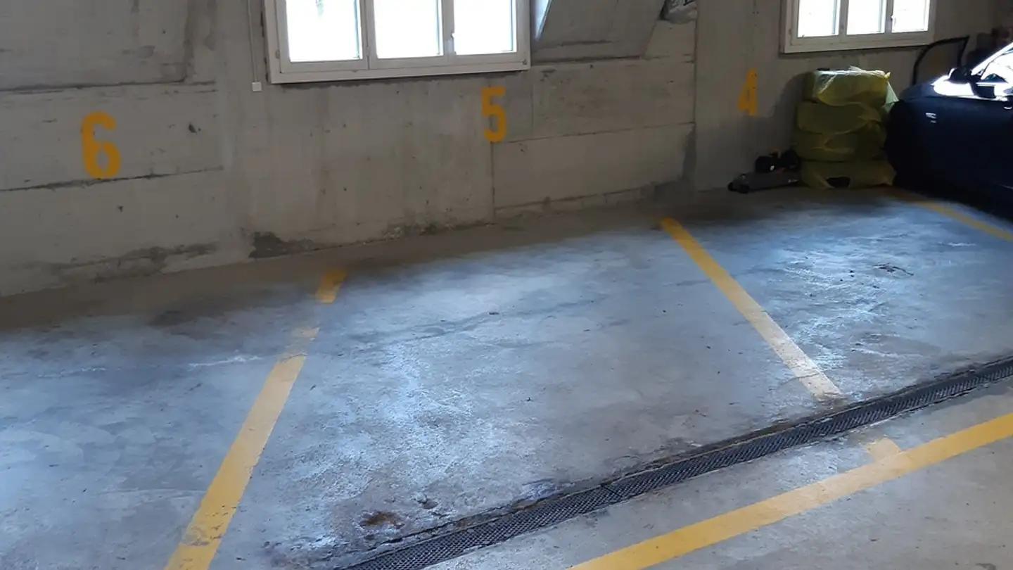 Place de parking souterraine à louer - Rebenweg, 8132 Egg b. Zürich - Photo 3