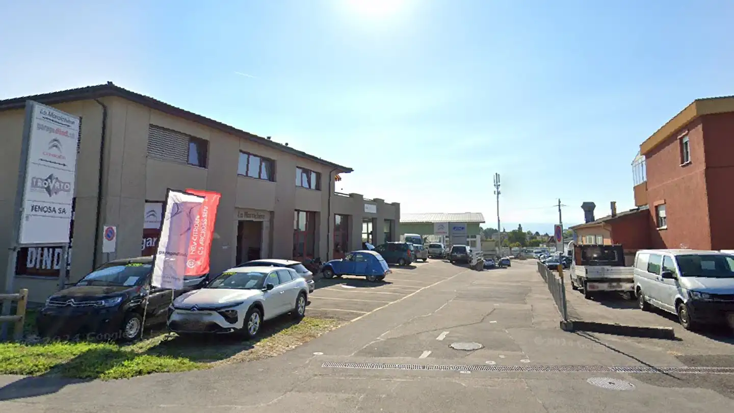 Place de parking extérieure à louer - Avenue De Morges 35, 1027 Lonay