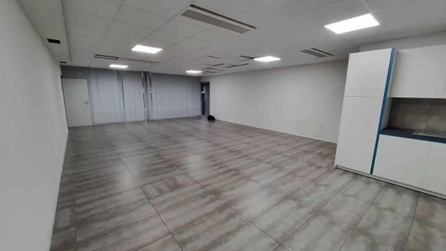 Commerciale in affitto - Route De Lausanne 10, 1400 Yverdon-les-Bains