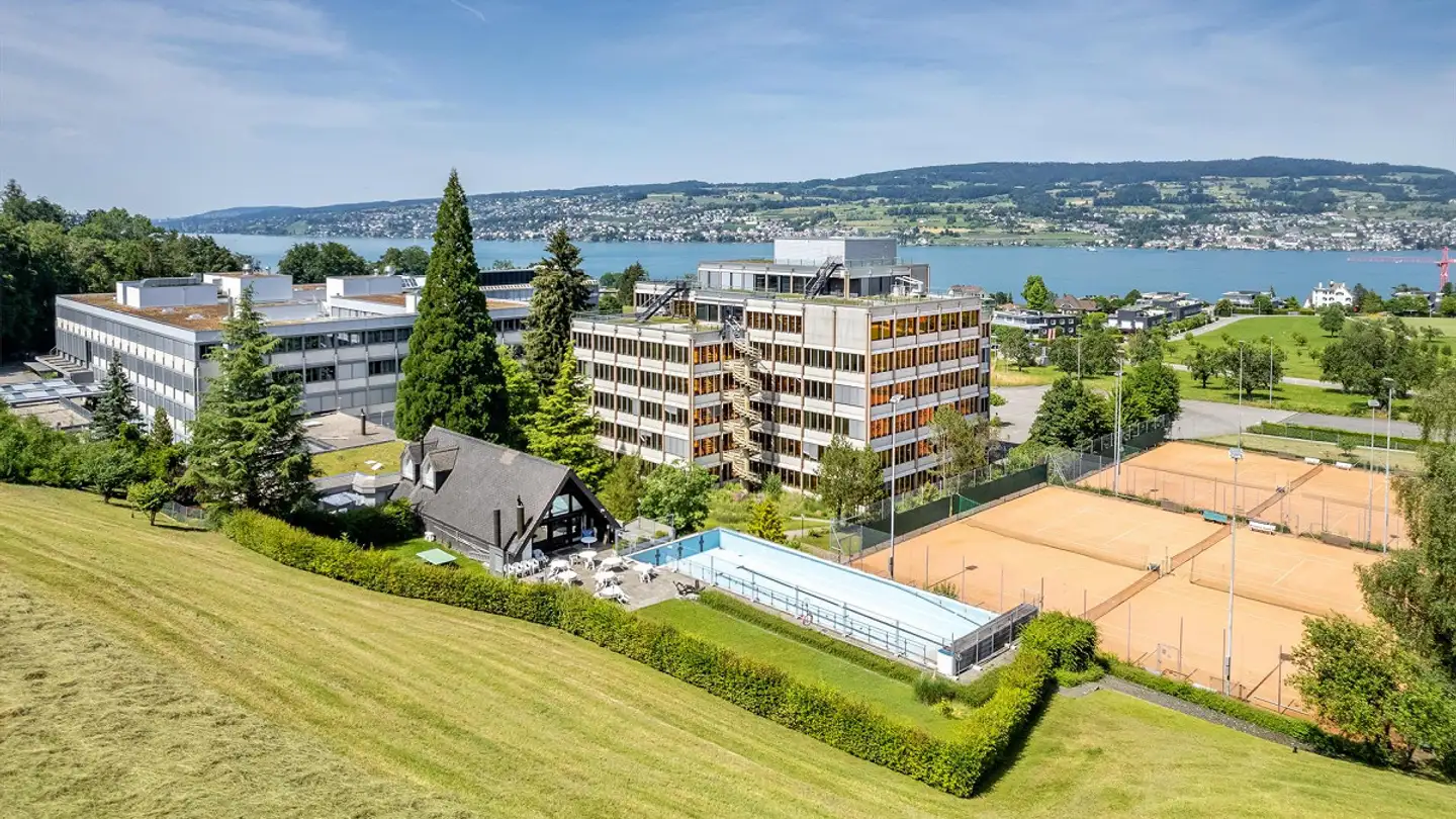 Single house for rent - Bachtobelstrasse 7, 8810 Horgen