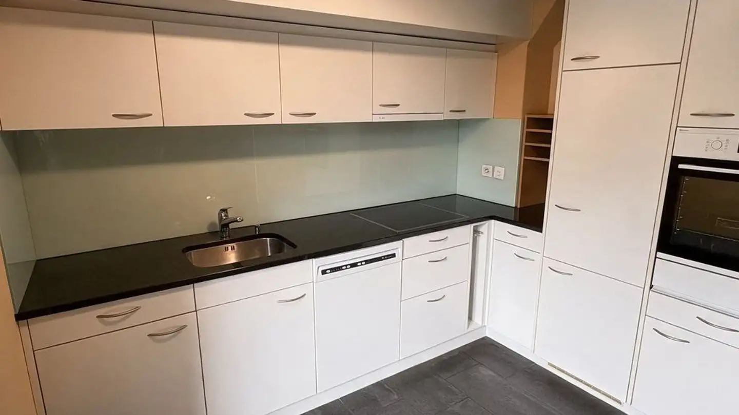 Dachgeschosswohnung mieten - Niederlenzerstrasse 21, 5600 Lenzburg - Foto 2