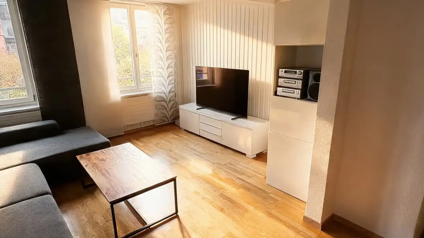Dachgeschosswohnung mieten - Niederlenzerstrasse 21, 5600 Lenzburg - Foto 3