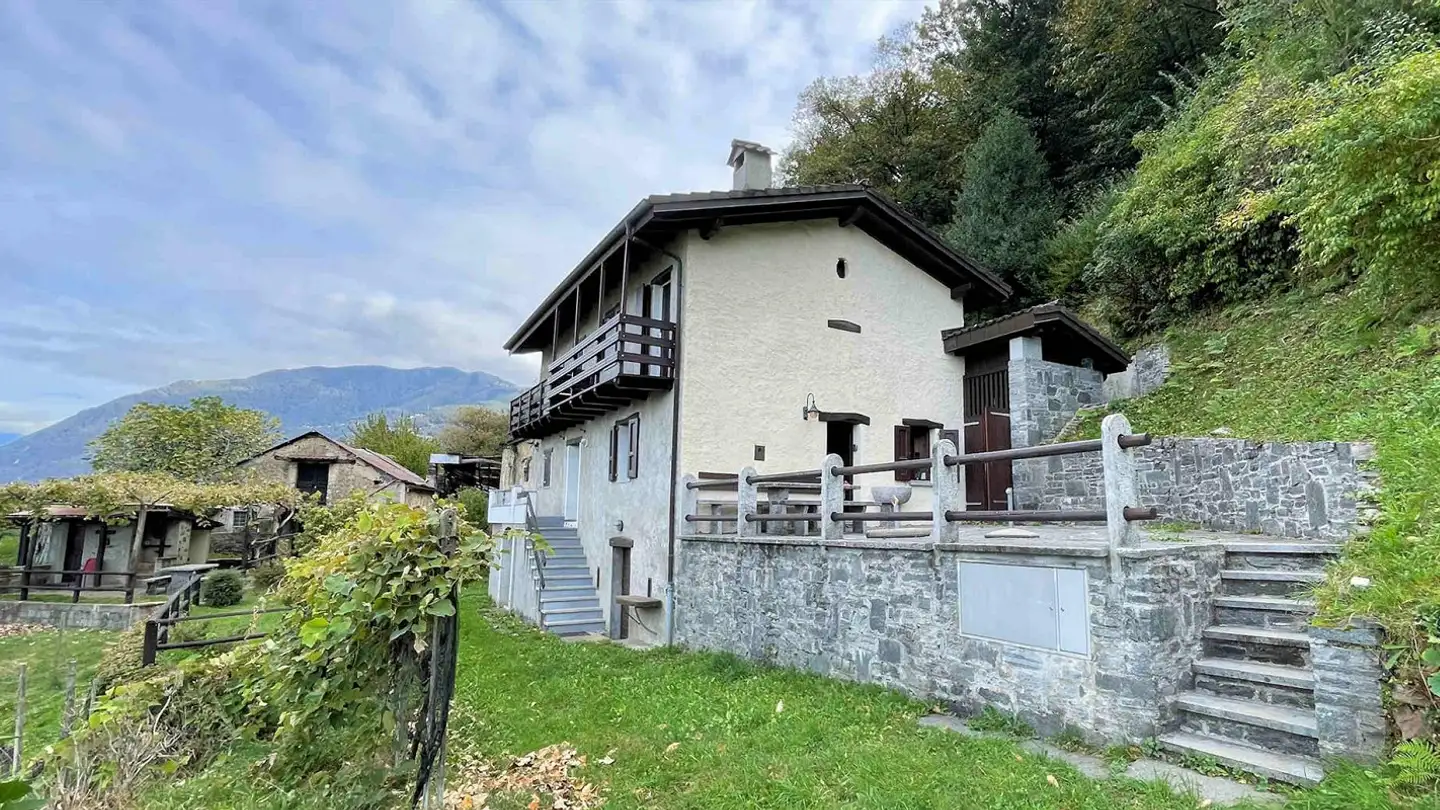 Casa in vendita - In Gramuseet, 6528 Camorino
