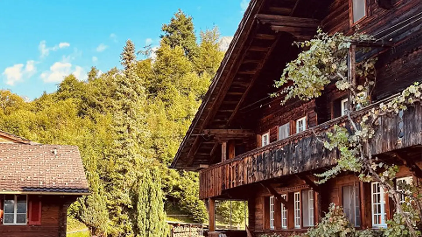 Residential building for sale - 3858 Hofstetten b. Brienz