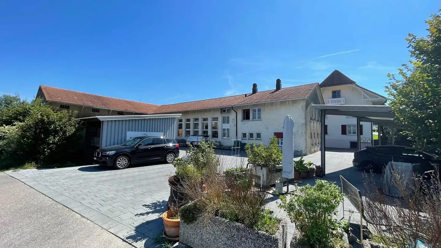 Mixed-use building for sale - Neue Bahnhofstrasse 24, 3297 Leuzigen