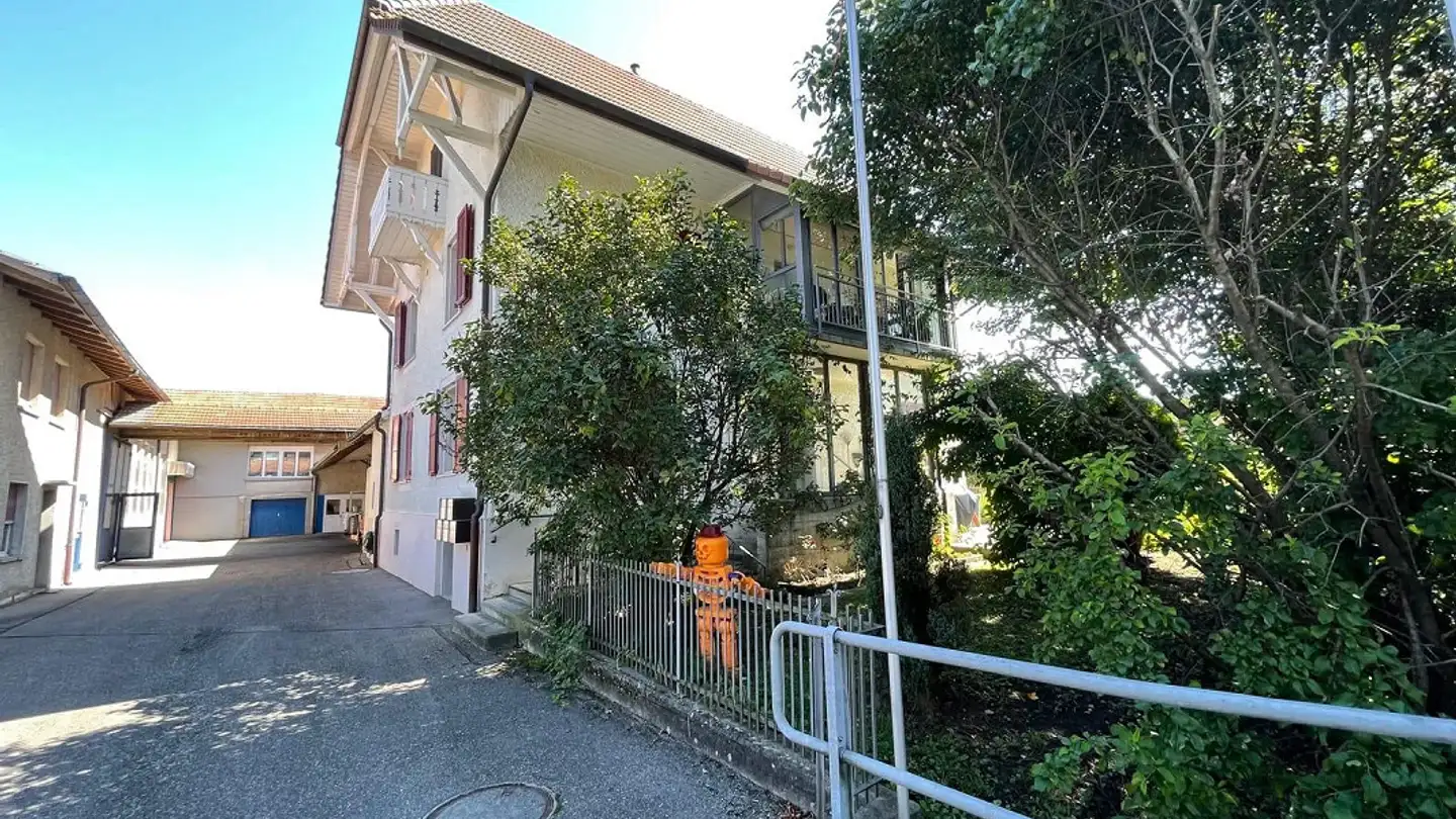Mixed-use building for sale - Neue Bahnhofstrasse 24, 3297 Leuzigen - Photo 3