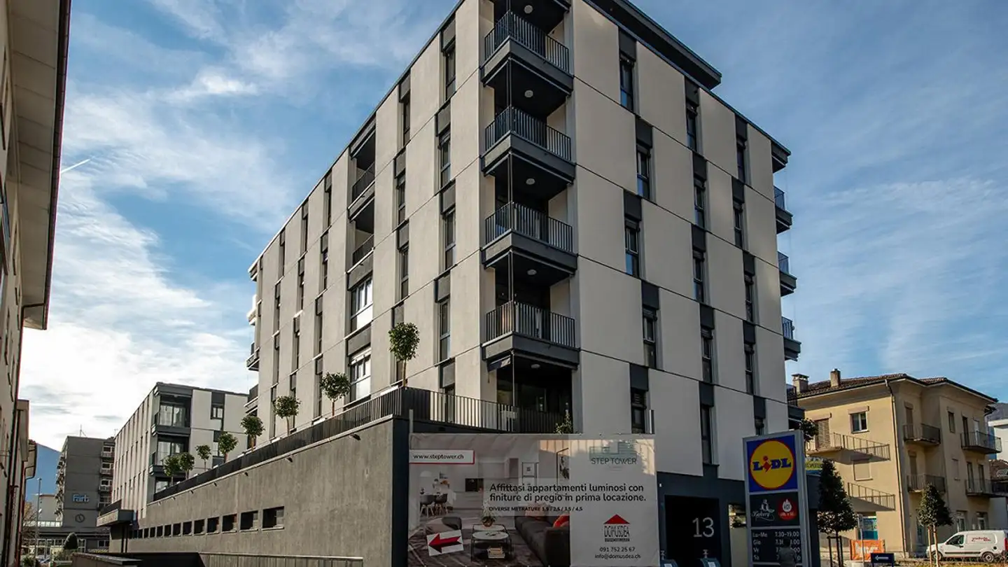 Appartement à louer - Via Attilio Balli 8, 6600 Muralto