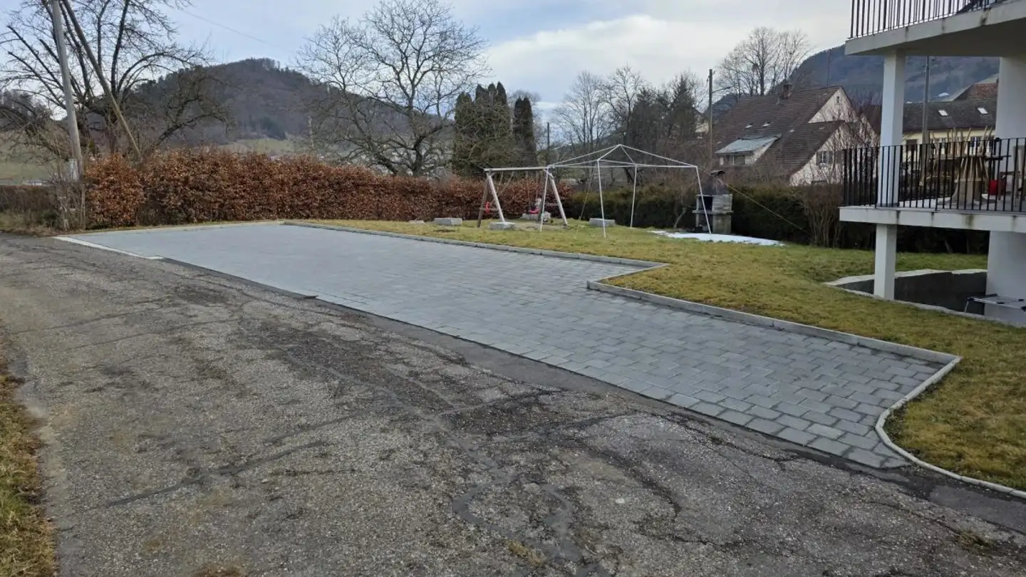 Outdoor parking space for rent - Oberkirch, 4234 Zullwil - Photo 4