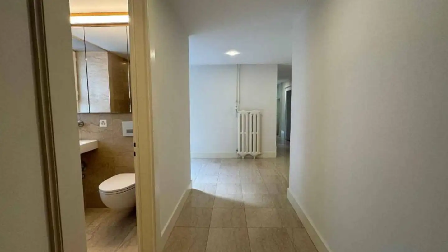 Apartment for rent - Avenue de Collonge 39, 1820 Territet - Photo 2