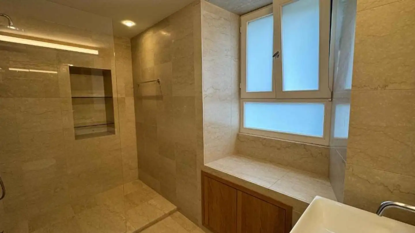 Apartment for rent - Avenue de Collonge 39, 1820 Territet - Photo 3