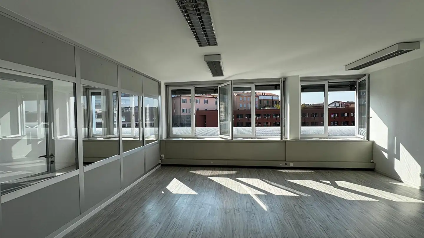 Office space for rent - 6850 Mendrisio - Photo 2