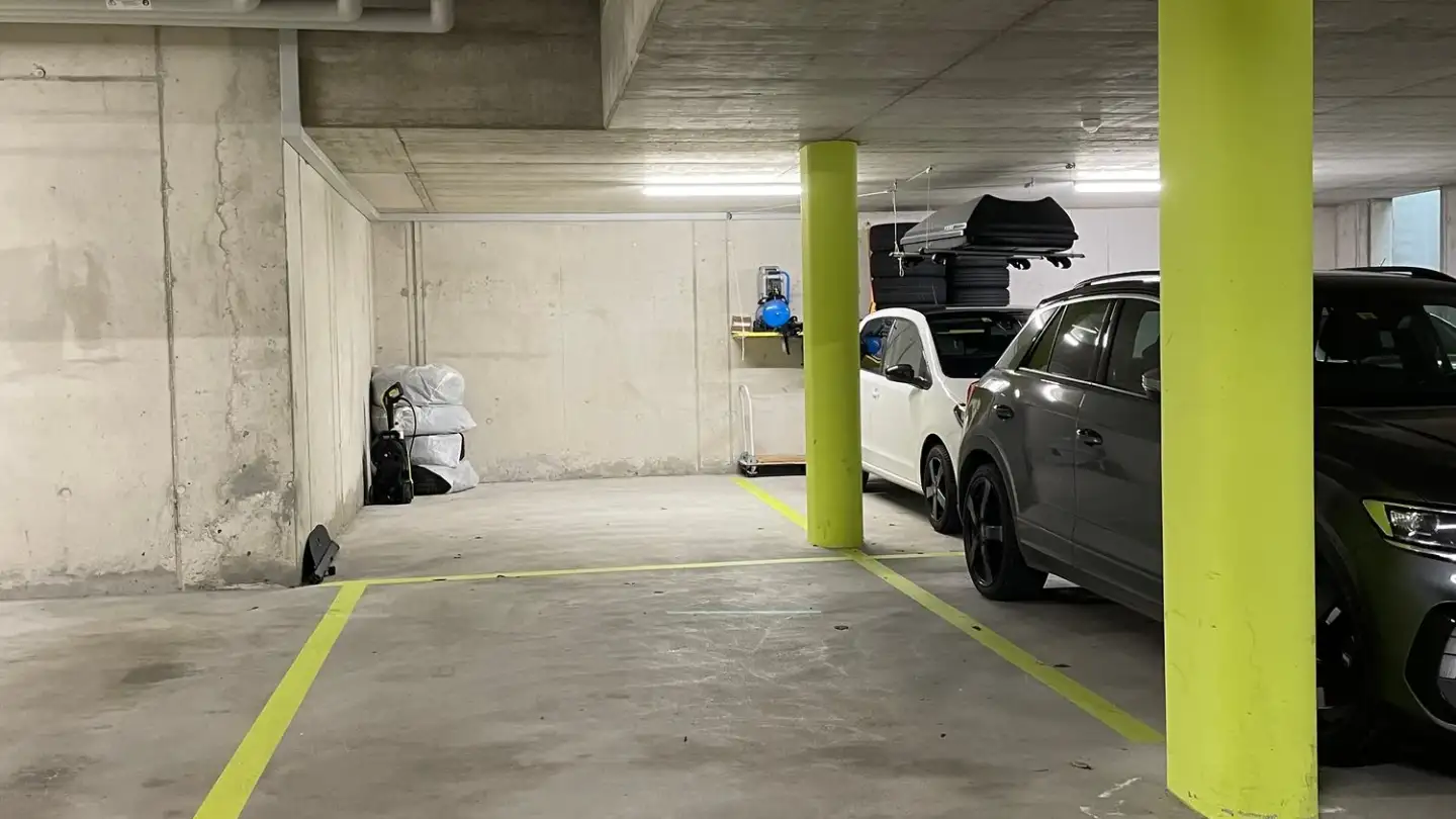 Garage doppio in affitto - Heereguet 12, 8197 Rafz