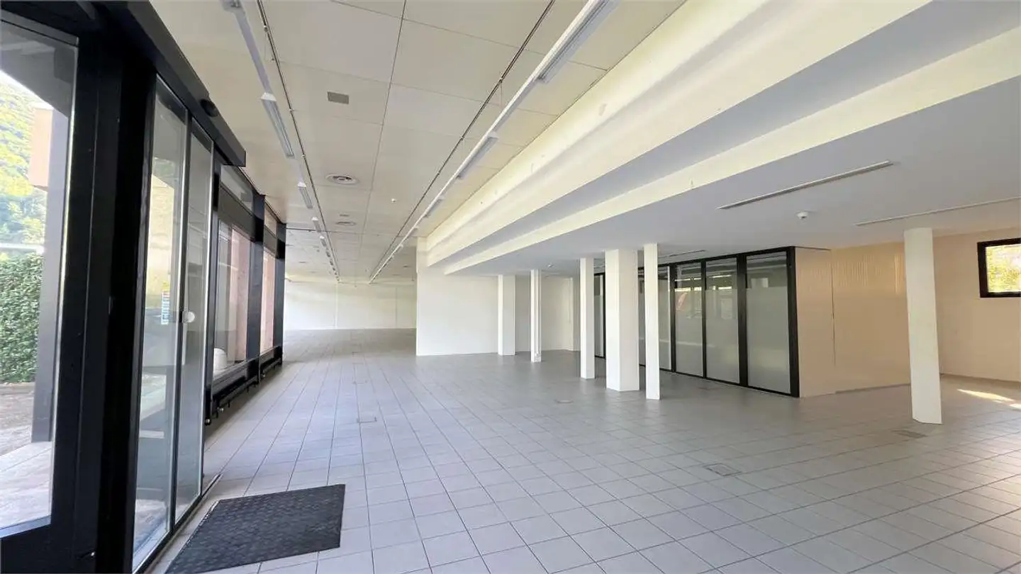 Spazio ufficio in affitto - Via Cantonale, 6815 Melide - Photo 4