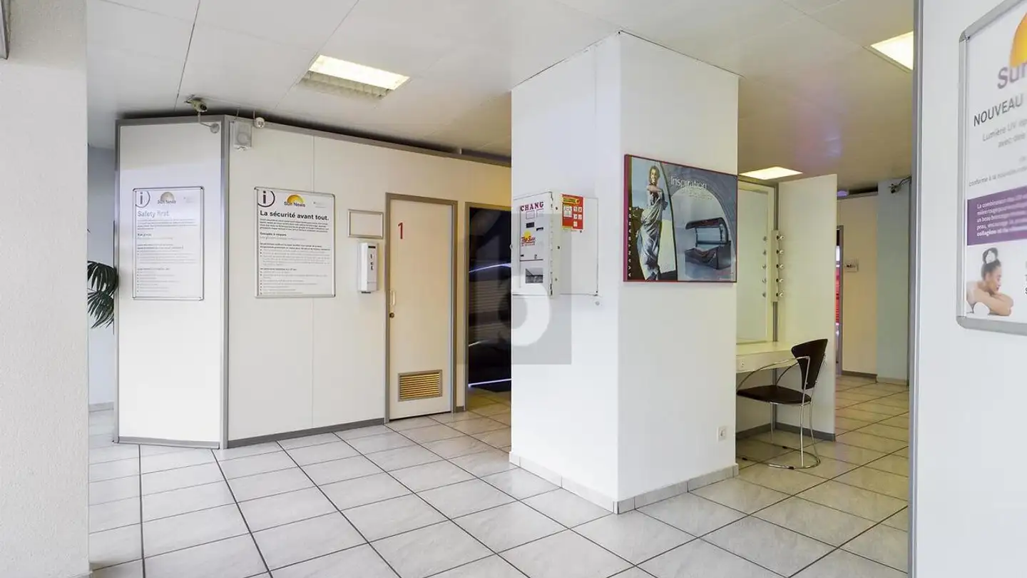 Shop for sale - 3960 Sierre - Photo 4