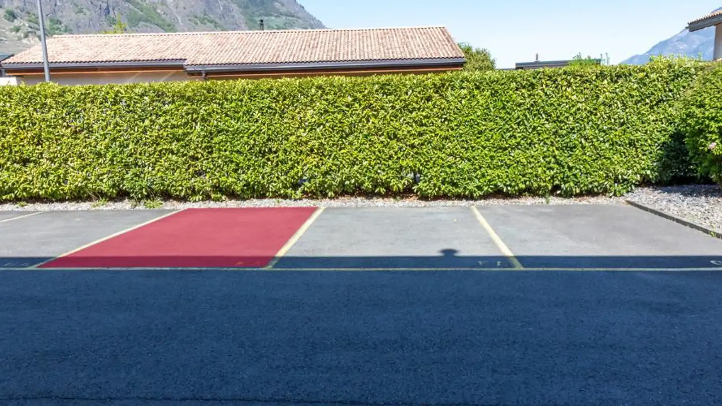 Outdoor parking space for rent - Chemin De La Guillame, 1926 Fully - Photo 2