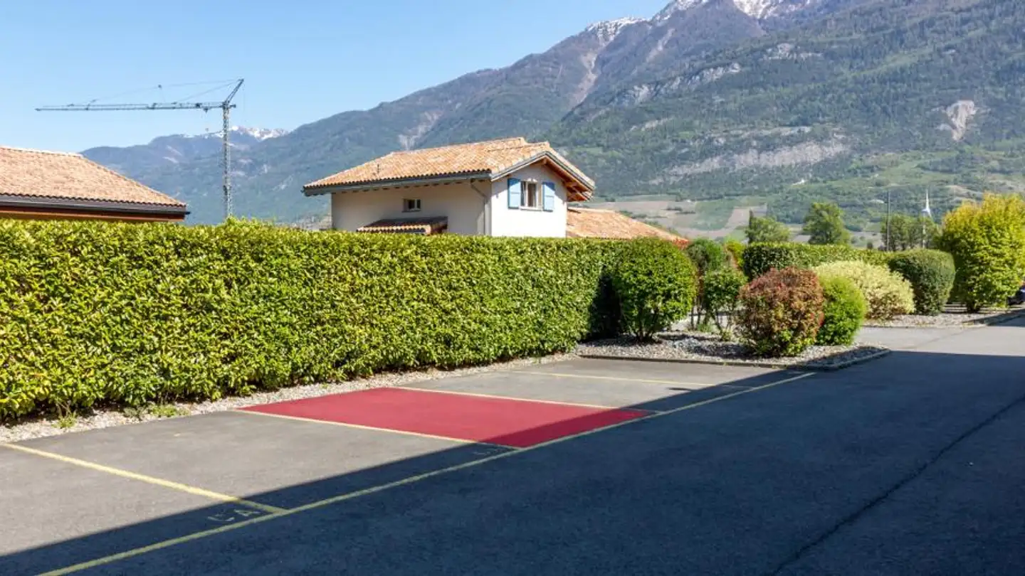 Outdoor parking space for rent - Chemin De La Guillame, 1926 Fully - Photo 3