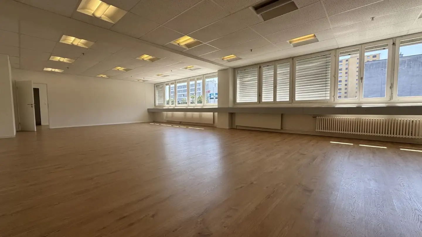 Bürofläche mieten - Rotzenbühlstrasse 55, 8957 Spreitenbach - Foto 3