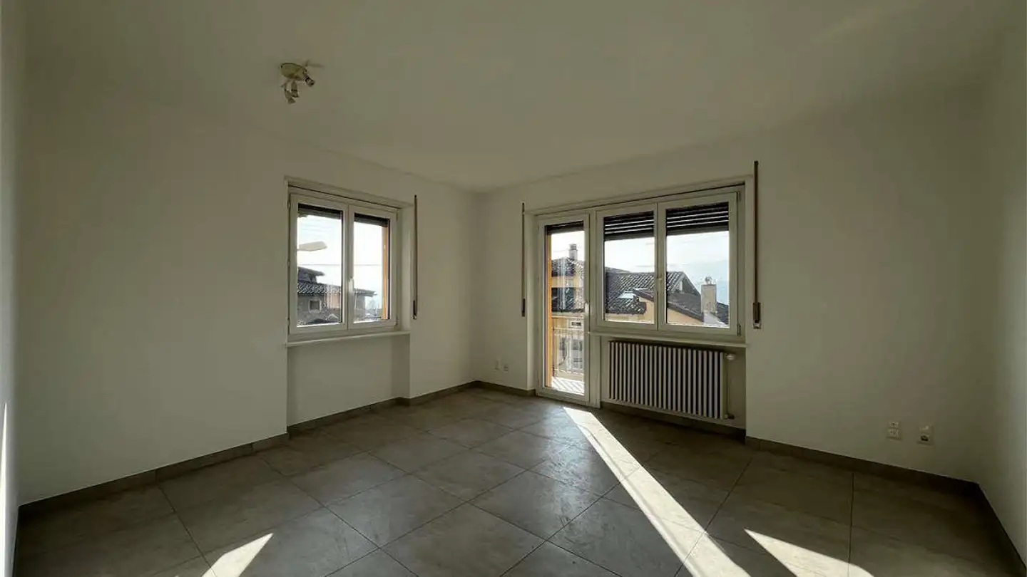 Apartment for rent - Via Luigi Monteverde 3, 6964 Davesco-Soragno - Photo 2