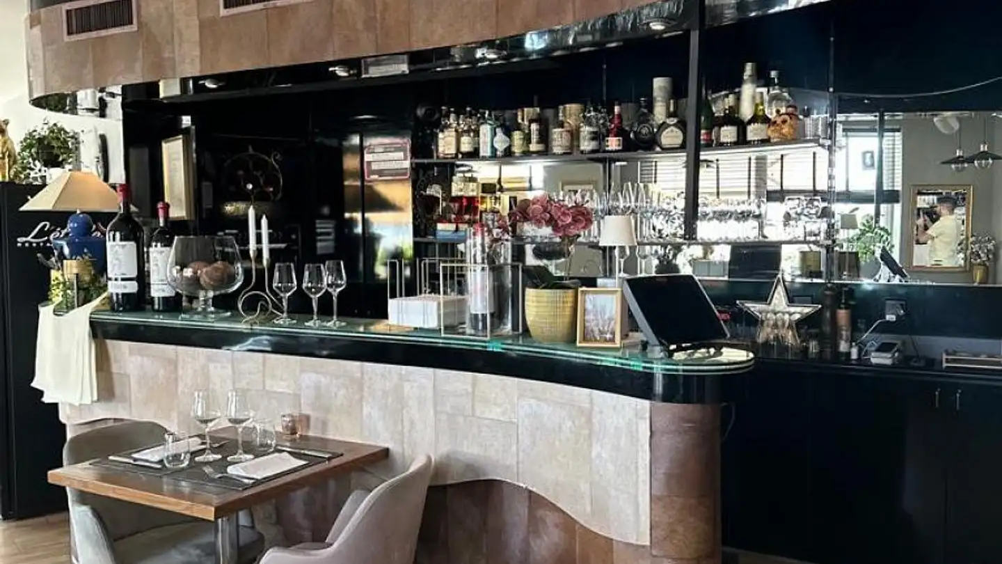 Restaurant for sale - 1004 Lausanne