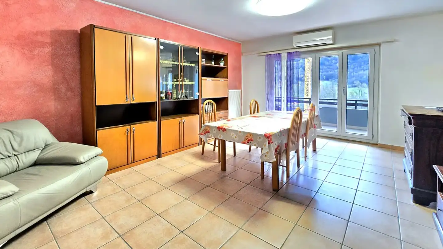 Dachgeschosswohnung kaufen - 6533 Lumino