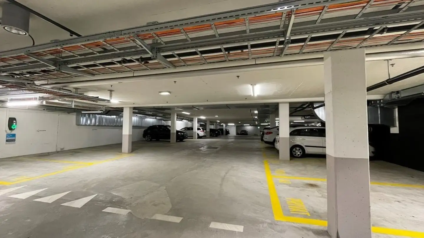 Tiefgaragenstellplatz mieten - 8005 Zürich - Foto 3