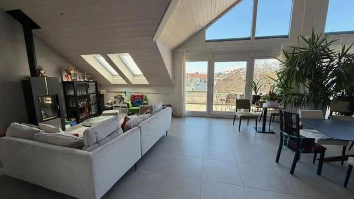 Attic flat for rent - Rue Jules-Gachet 9, 1260 Nyon - Photo 2