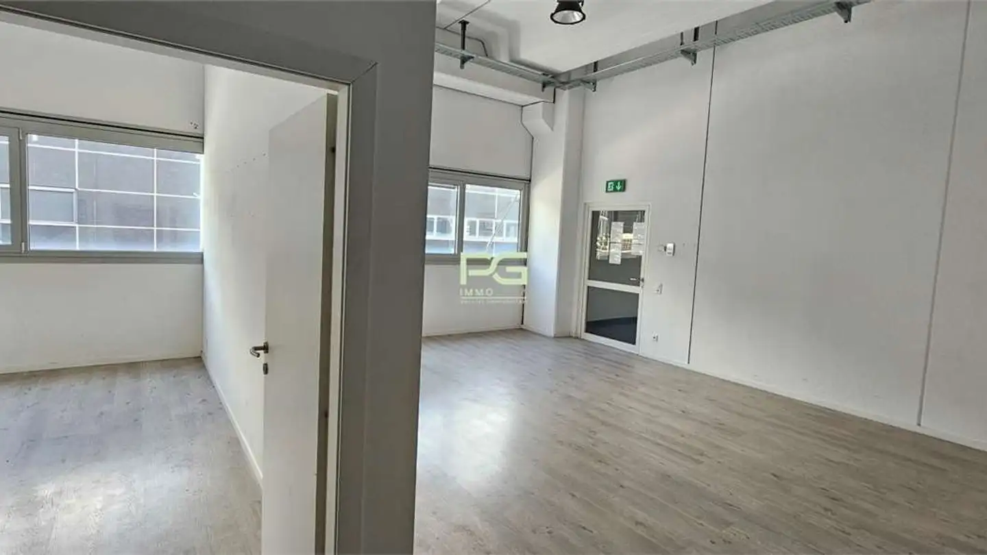 Spazio ufficio in affitto - Via Stazione 18b, 6532 Castione - Foto 3