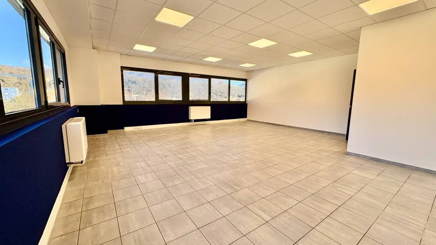 Bureau à louer - 6929 Gravesano - Photo 2