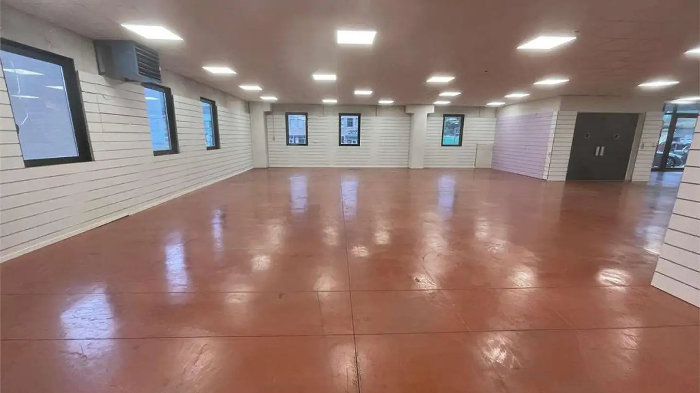 Office space for rent - 6928 Manno - Photo 4