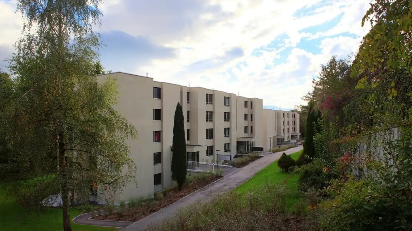 Place de parking souterraine à louer - Hummelbergstrasse, 8645 Jona