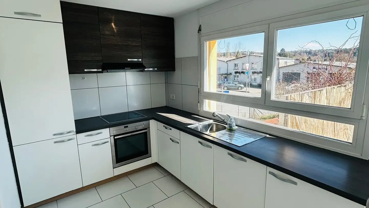 Appartement à louer - Rue De La Vieille Forge 4, 1055 Froideville - Photo 2