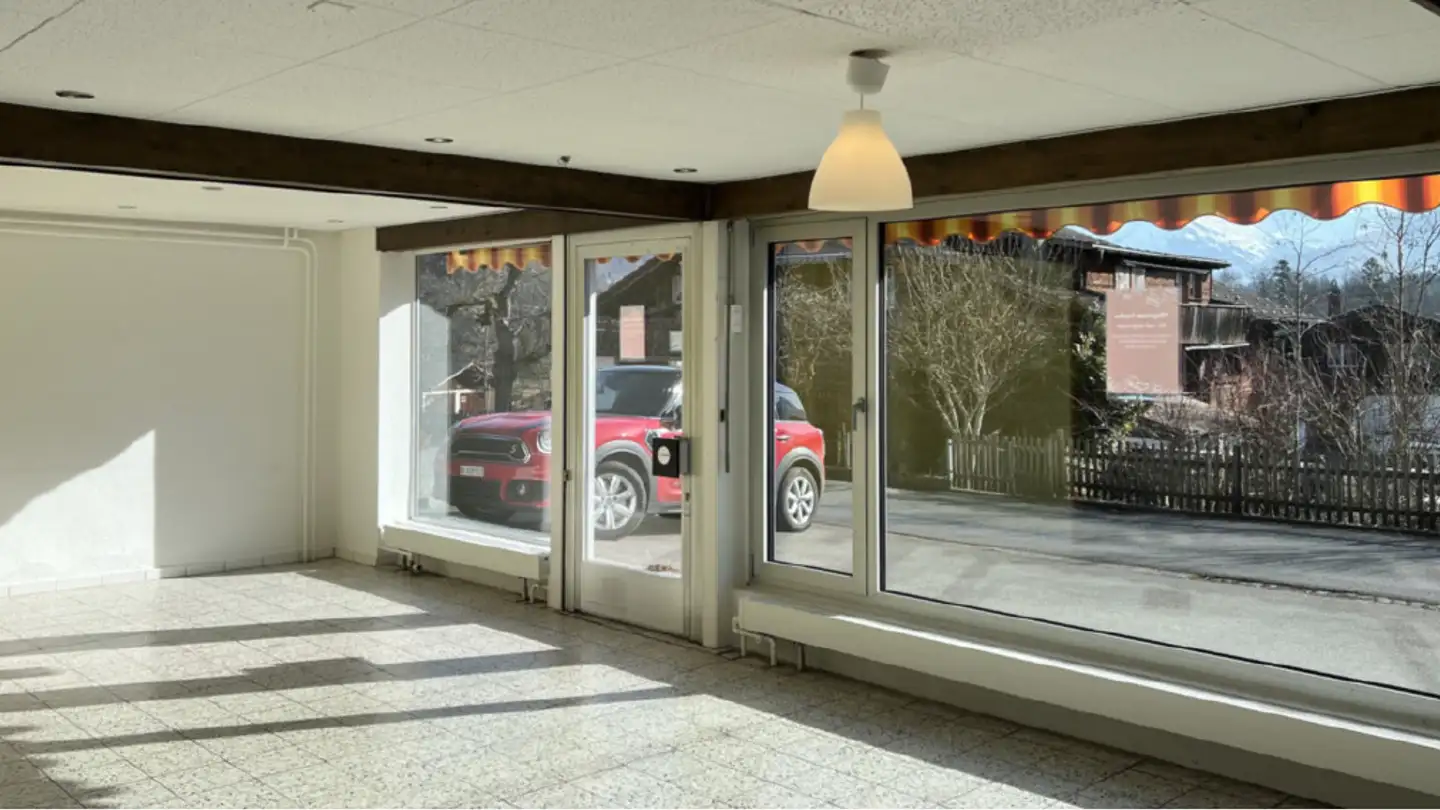 Commercial à louer - Scheidweg 6, 3858 Hofstetten b. Brienz - Photo 4