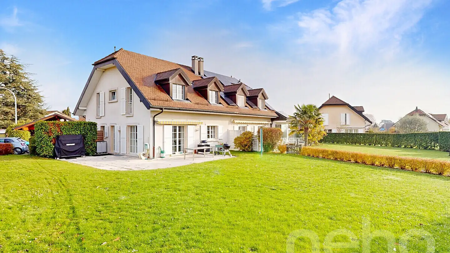 Row house for sale - 1135 Denens