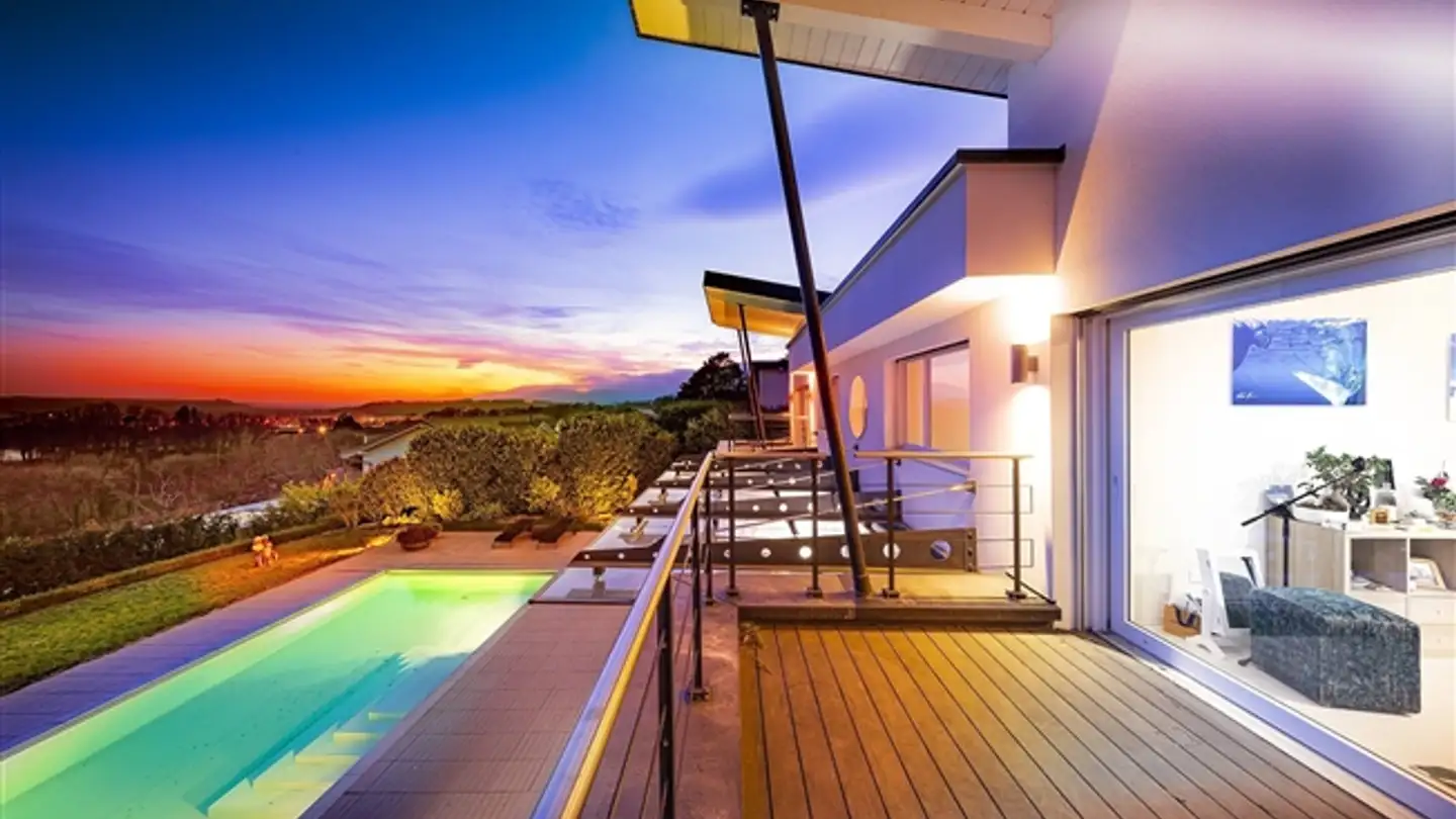 Villa in vendita - 1422 Grandson - Photo 2