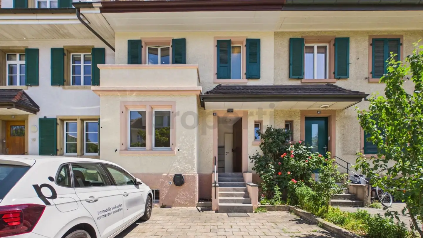Maison en terrasse à louer - 4133 Pratteln