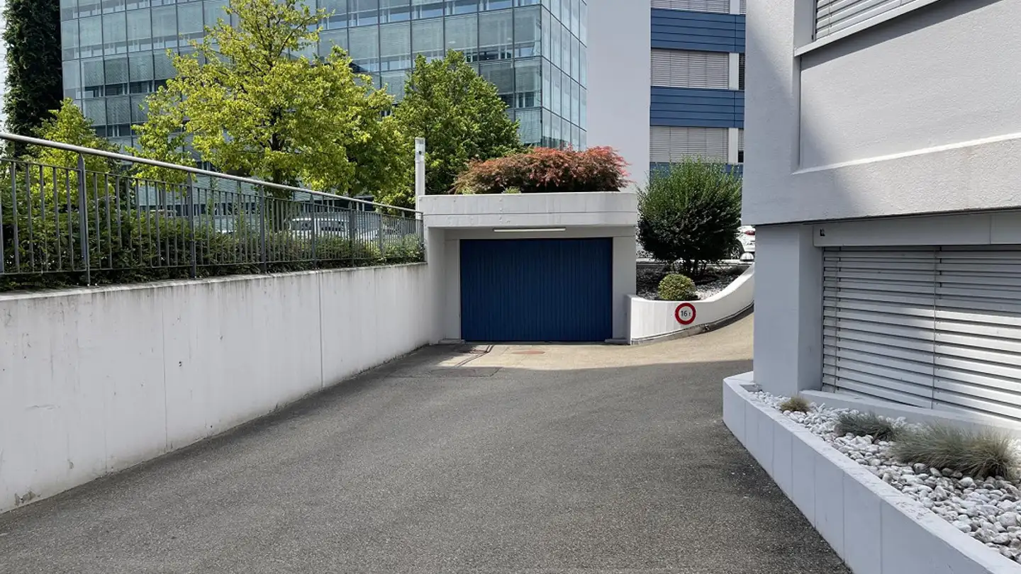 Underground parking space for rent - Europa-Strasse 9, 8152 Glattbrugg