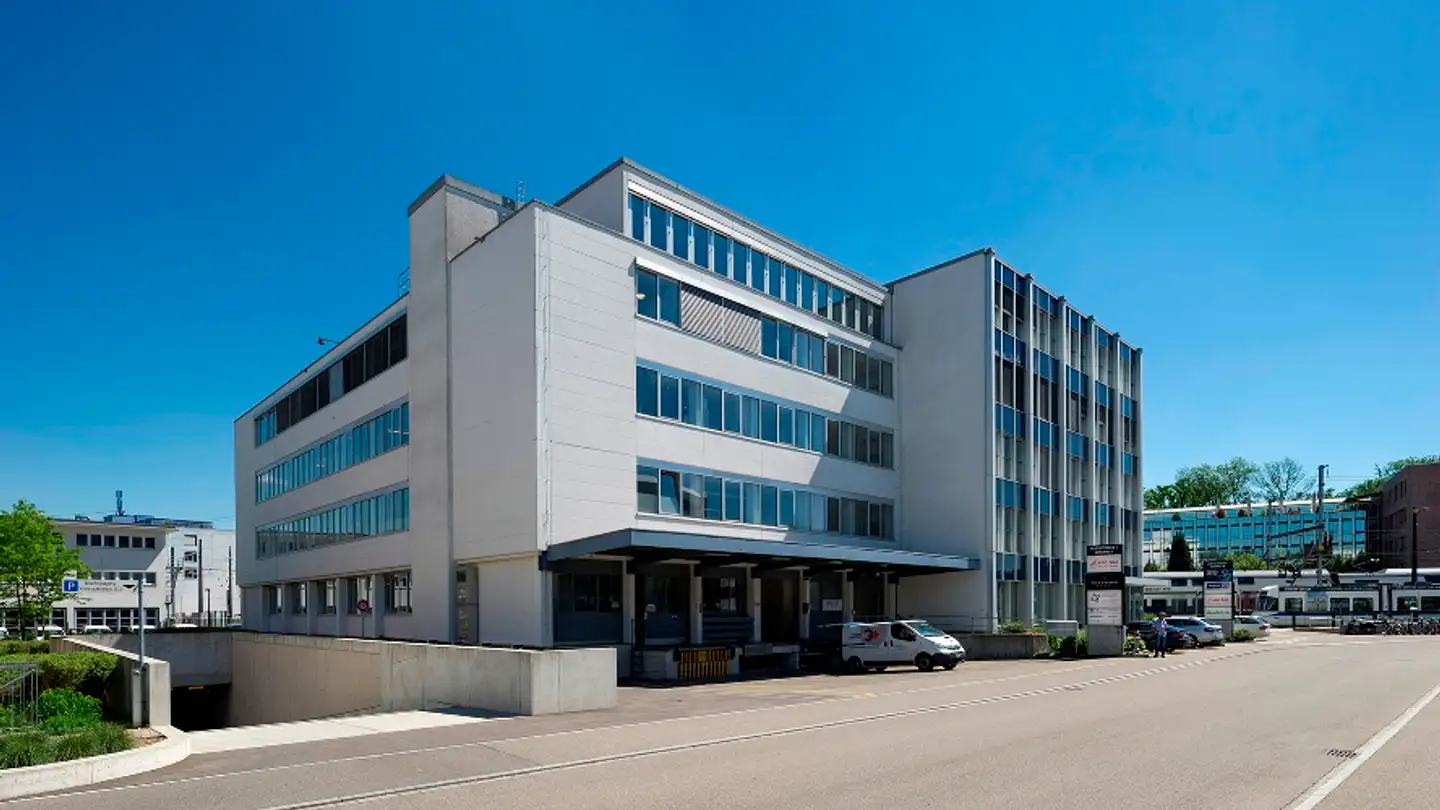 Parcheggio esterno in affitto - Hertistrasse 1, 8304 Wallisellen