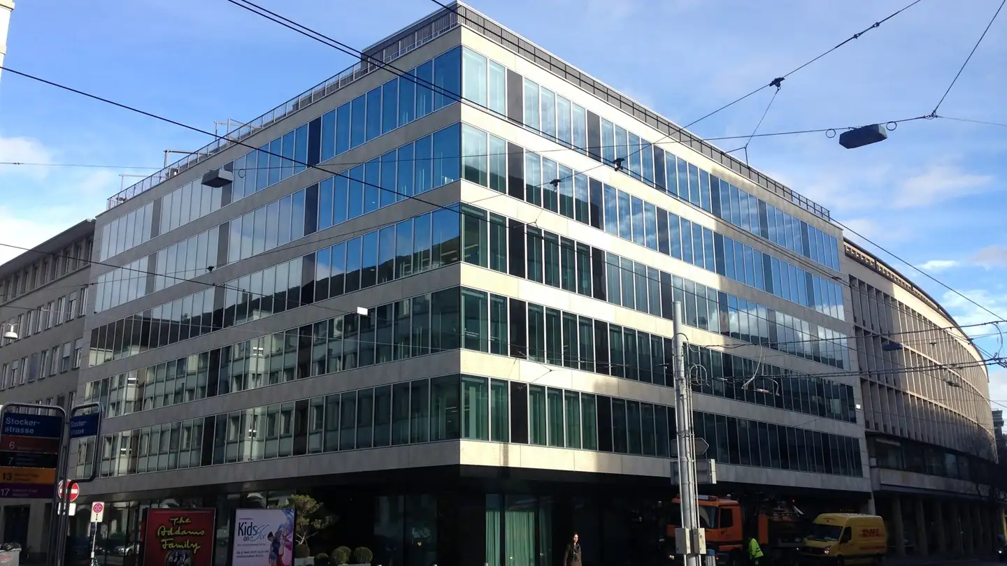 Underground parking space for rent - Bleicherweg 30, 8002 Zürich