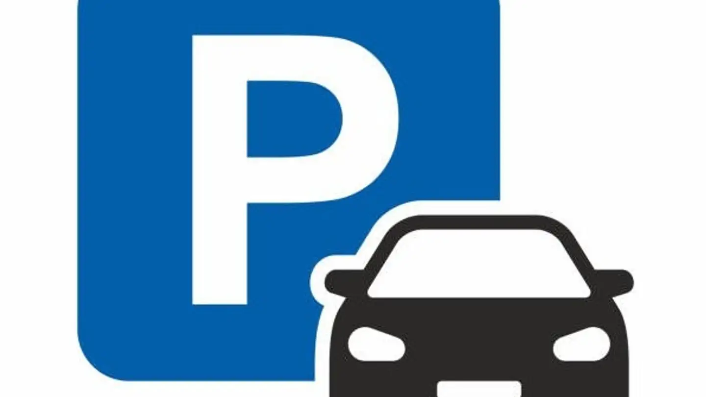 Place de parking extérieure à louer - Maiacherstrasse 24, 8604 Volketswil