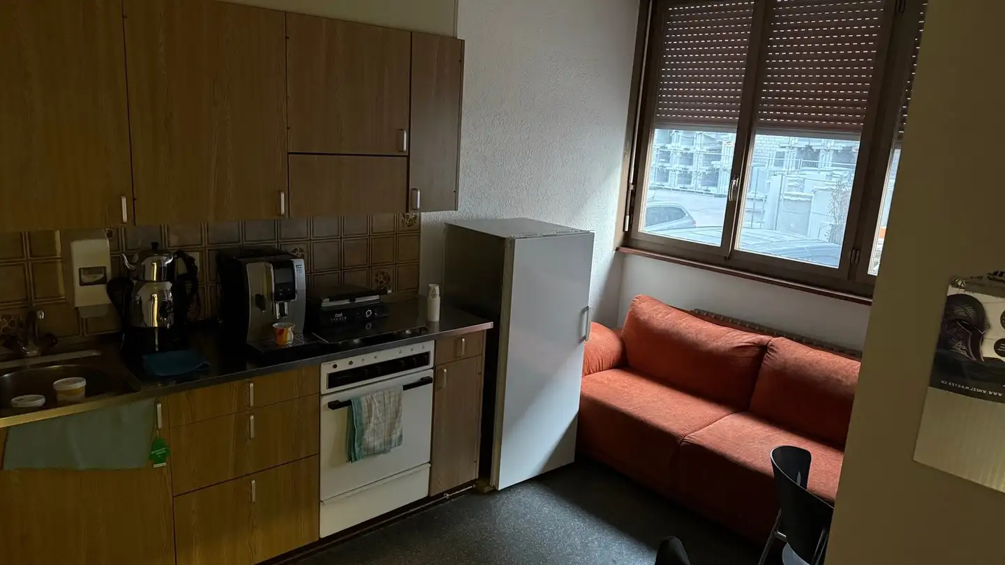 Gewerbe mieten - Falkensteinerstrasse 11, 4132 Muttenz - Foto 2