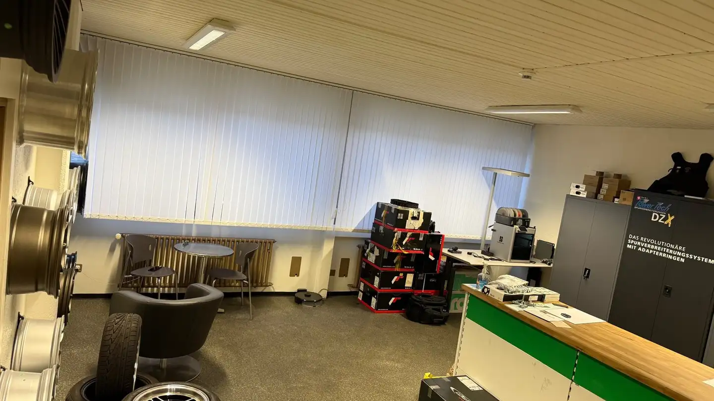 Commerciale in affitto - Falkensteinerstrasse 11, 4132 Muttenz - Foto 3