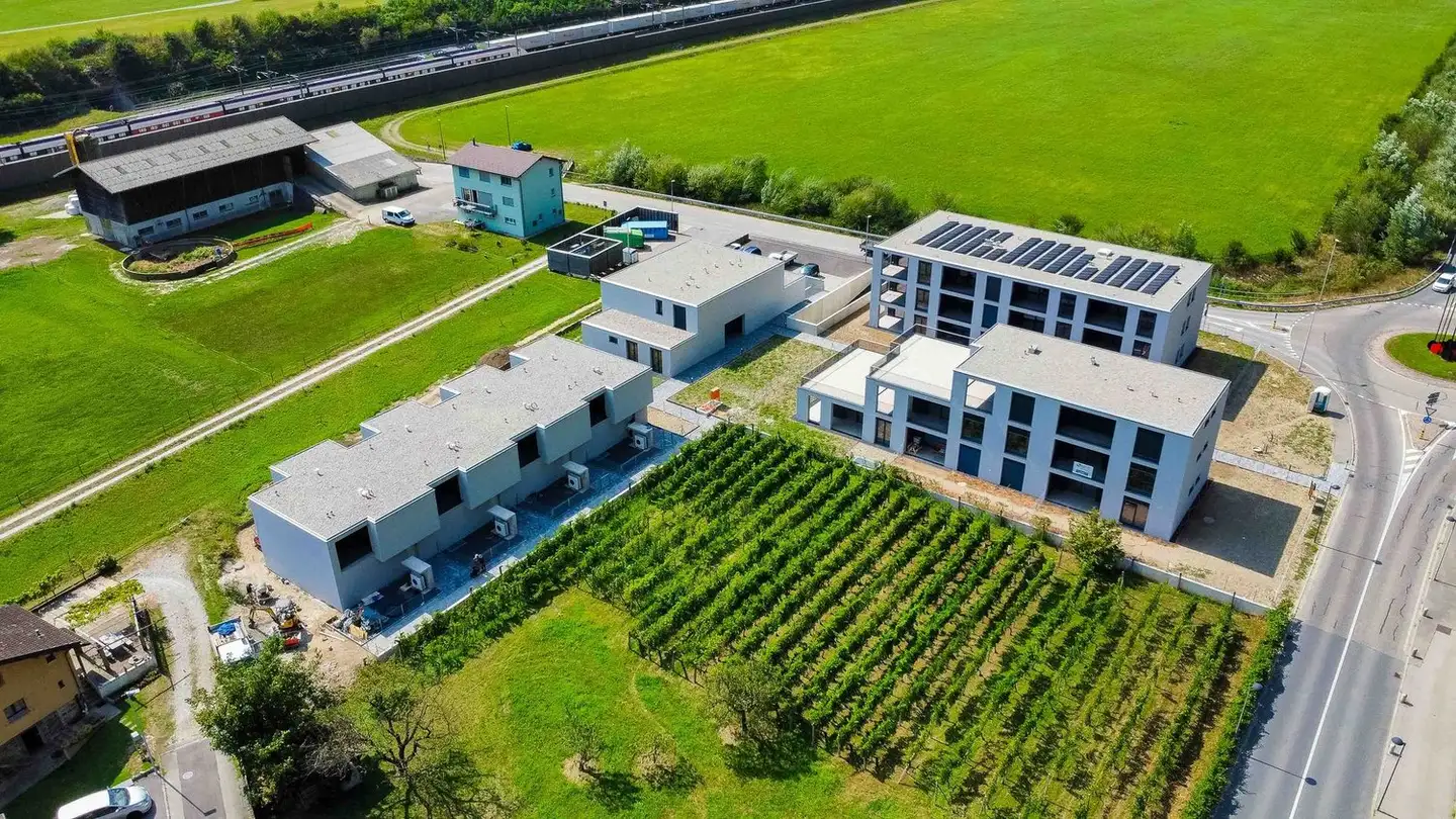 Office space for rent - Via Al Ticino, 6742 Pollegio