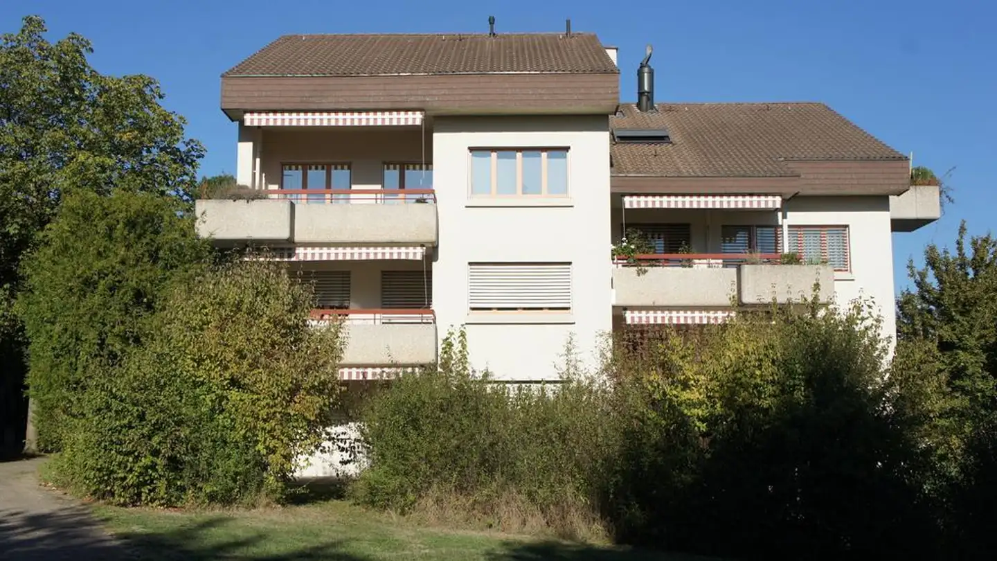 Place de parking intérieure pour moto à louer - Stallenmattstrasse 65, 4104 Oberwil BL