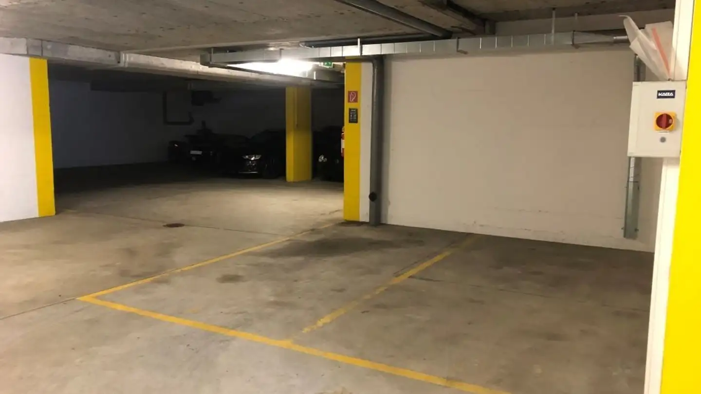 Outdoor parking space for rent - Bahnhofstrasse 21, 8353 Elgg - Photo 3