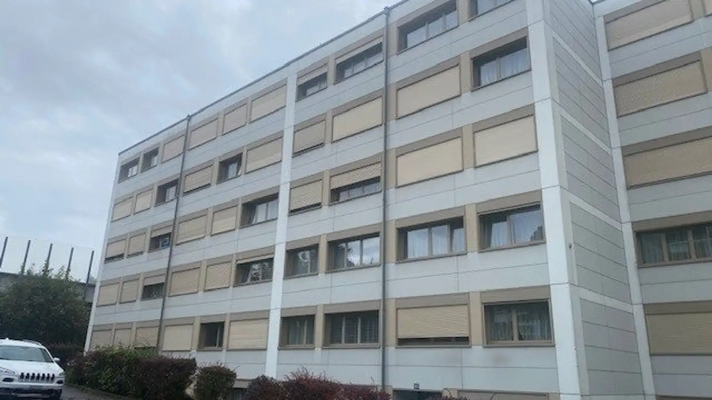 Outdoor parking space for rent - Chemin Isabelle-De-Montolieu 163, 1010 Lausanne