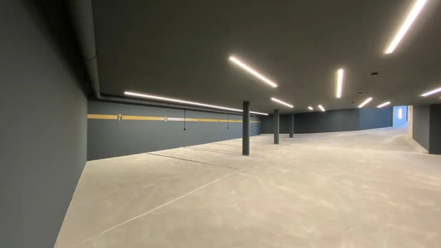 Place de parking souterraine à vendre - Forchstrasse 101, 8132 Egg b. Zürich