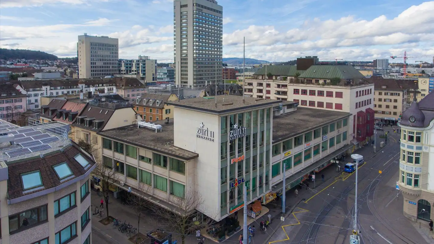 Place de parking souterraine à louer - Nansenstrasse 5, 8050 Zürich