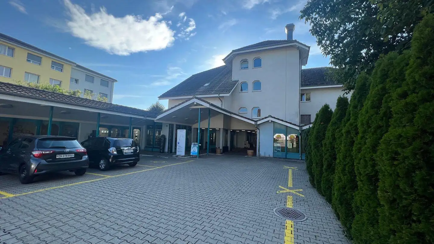 Commerciale in affitto - Dorfstrasse 75, 8424 Embrach