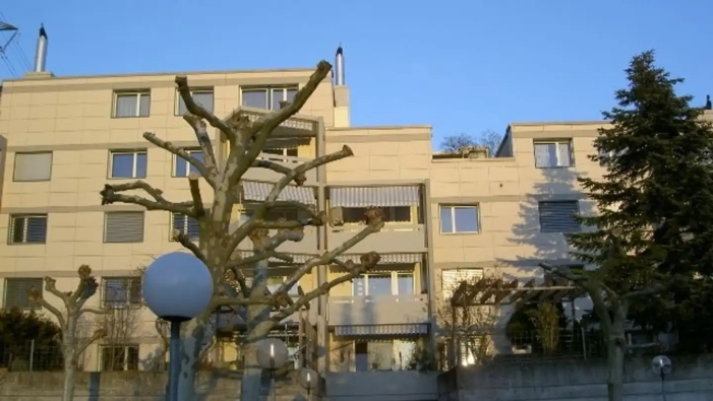 Place de parking souterraine à louer - Eichelackerstrasse, 8106 Adlikon b. Regensdorf