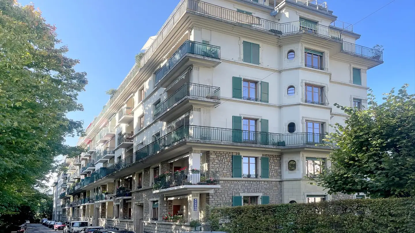 Place de parking extérieure à louer - Rue François- Grast 10, 1208 Genève